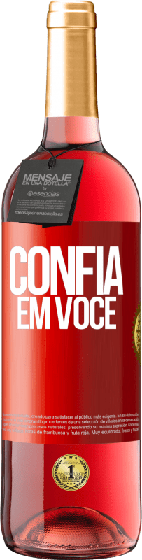 29,95 € Envio grátis | Vinho rosé Edição ROSÉ Confia em você Etiqueta Vermelha. Etiqueta personalizável Vinho jovem Colheita 2023 Tempranillo