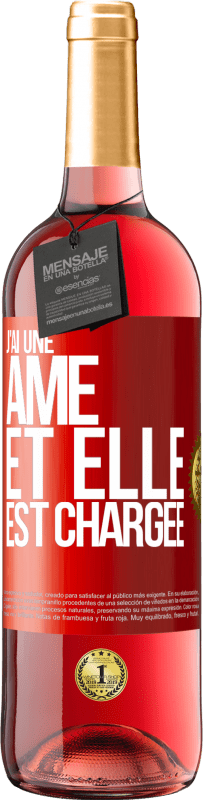 29,95 € Envoi gratuit | Vin rosé Édition ROSÉ J'ai une âme et elle est chargée Étiquette Rouge. Étiquette personnalisable Vin jeune Récolte 2024 Tempranillo