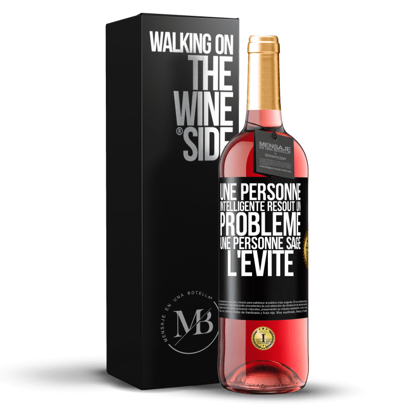 29,95 € Envoi gratuit | Vin rosé Édition ROSÉ Une personne intelligente résout un problème. Une personne sage l'évite Étiquette Noire. Étiquette personnalisable Vin jeune Récolte 2024 Tempranillo