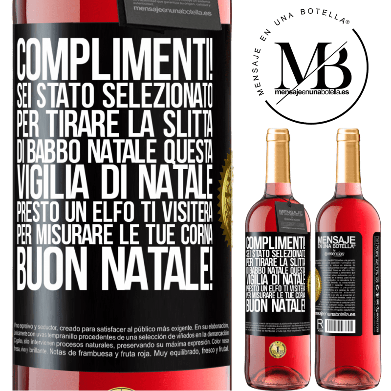 29,95 € Spedizione Gratuita | Vino rosato Edizione ROSÉ Complimenti! Sei stato selezionato per tirare la slitta di Babbo Natale questa vigilia di Natale. Presto un elfo ti visiterà Etichetta Nera. Etichetta personalizzabile Vino giovane Raccogliere 2023 Tempranillo