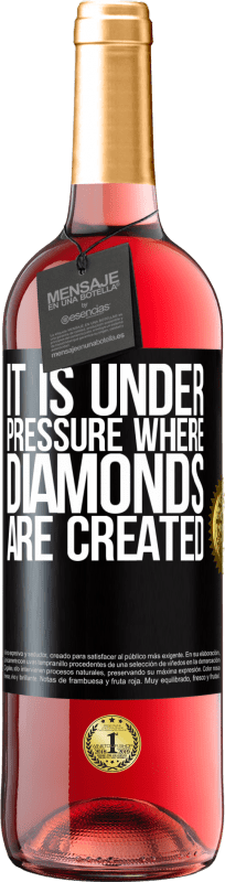 29,95 € Free Shipping | Rosé Wine ROSÉ Edition It is under pressure where diamonds are created Black Label. Customizable label Young wine Harvest 2025 Tempranillo