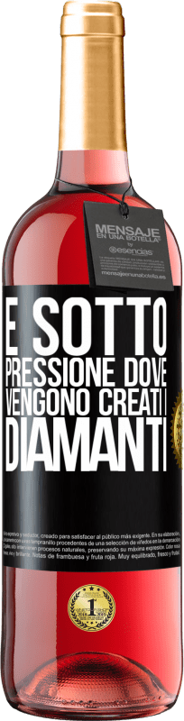 29,95 € | Vino rosato Edizione ROSÉ È sotto pressione dove vengono creati i diamanti Etichetta Nera. Etichetta personalizzabile Vino giovane Raccogliere 2024 Tempranillo