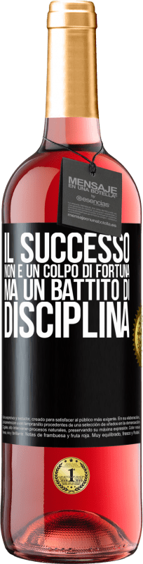 29,95 € | Vino rosato Edizione ROSÉ Il successo non è un colpo di fortuna, ma un battito di disciplina Etichetta Nera. Etichetta personalizzabile Vino giovane Raccogliere 2024 Tempranillo