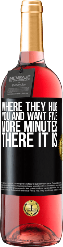 29,95 € | Rosé Wine ROSÉ Edition Where they hug you and want five more minutes, there it is Black Label. Customizable label Young wine Harvest 2023 Tempranillo