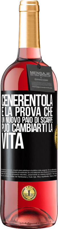 29,95 € | Vino rosato Edizione ROSÉ Cenerentola è la prova che un nuovo paio di scarpe può cambiarti la vita Etichetta Nera. Etichetta personalizzabile Vino giovane Raccogliere 2024 Tempranillo