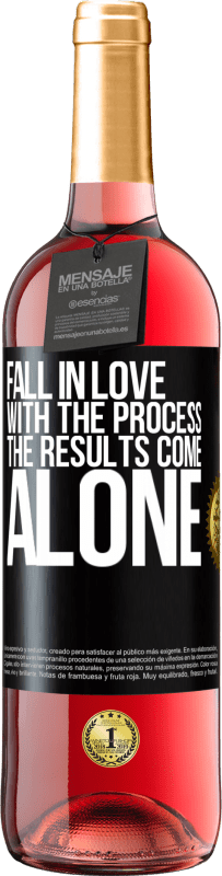 29,95 € | Rosé Wine ROSÉ Edition Fall in love with the process, the results come alone Black Label. Customizable label Young wine Harvest 2024 Tempranillo