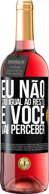 29,95 € Envio grátis | Vinho rosé Edição ROSÉ Eu não sou igual ao resto, e você vai perceber Etiqueta Preta. Etiqueta personalizável Vinho jovem Colheita 2023 Tempranillo