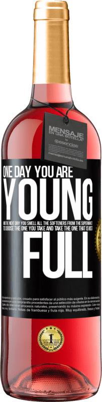 29,95 € Free Shipping | Rosé Wine ROSÉ Edition One day you are young and the next day, you smell all the softeners from the supermarket to choose the one you take and take Black Label. Customizable label Young wine Harvest 2023 Tempranillo