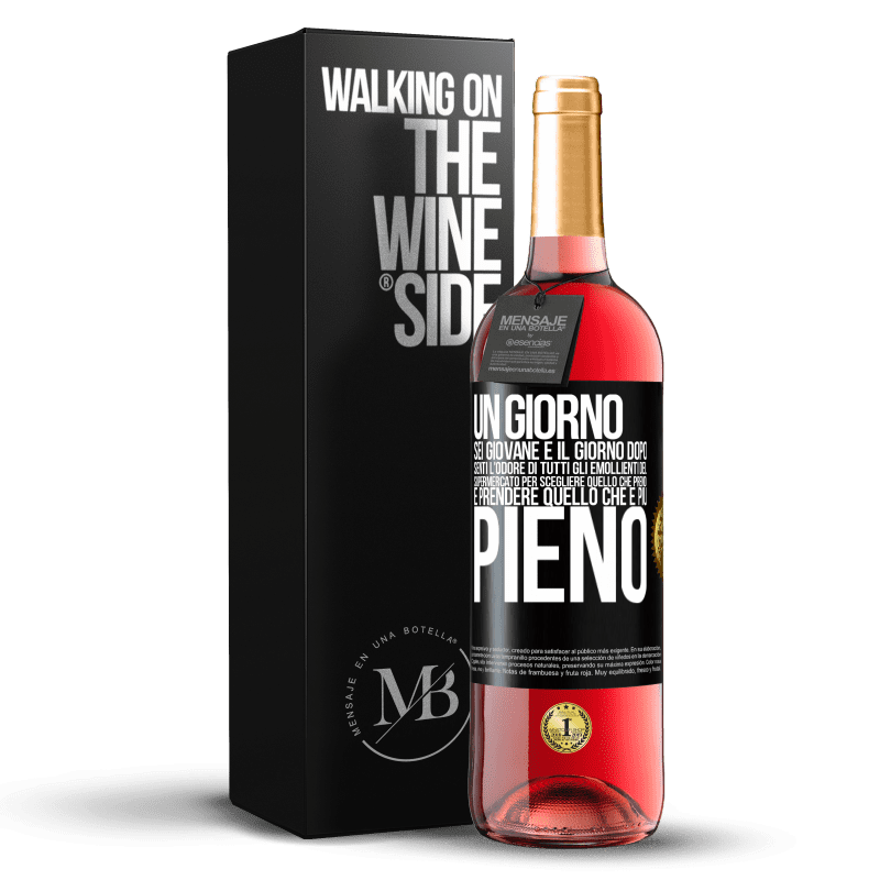 29,95 € Spedizione Gratuita | Vino rosato Edizione ROSÉ Un giorno sei giovane e il giorno dopo, senti l'odore di tutti gli emollienti del supermercato per scegliere quello che Etichetta Nera. Etichetta personalizzabile Vino giovane Raccogliere 2024 Tempranillo