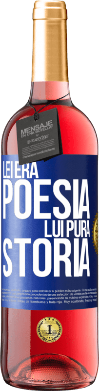 Spedizione Gratuita | Vino rosato Edizione ROSÉ Lei era poesia, lui pura storia Etichetta Blu. Etichetta personalizzabile Vino giovane Raccogliere 2023 Tempranillo