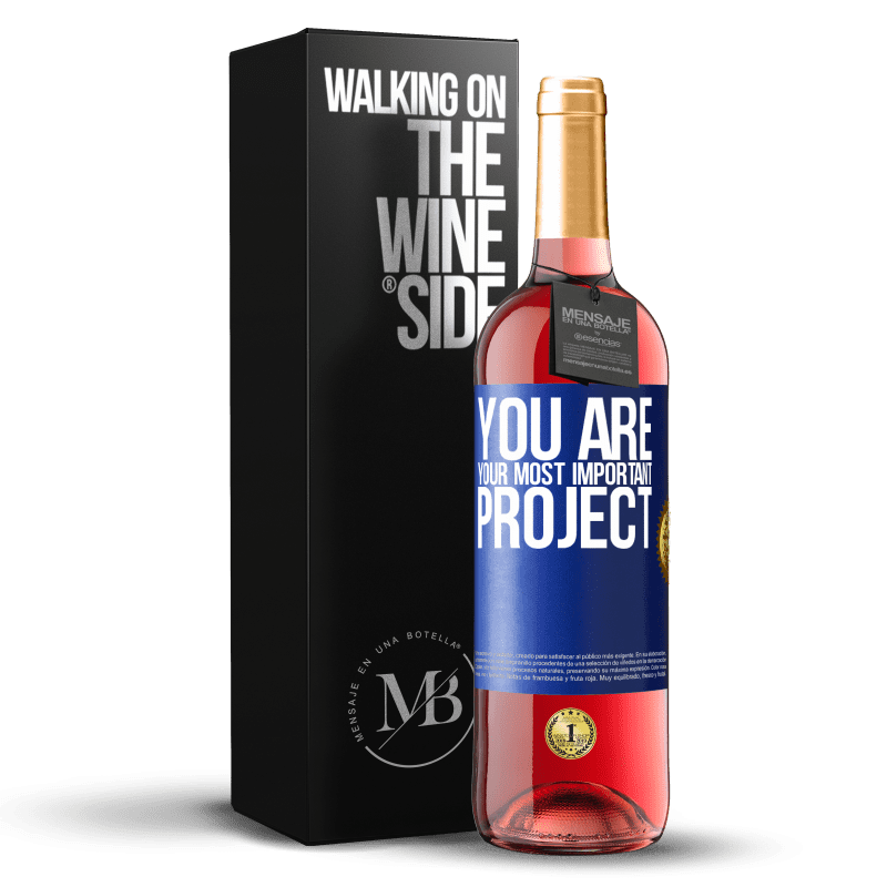 29,95 € Бесплатная доставка | Розовое вино Издание ROSÉ Вы ваш самый важный проект Синяя метка. Настраиваемая этикетка Молодое вино Урожай 2023 Tempranillo