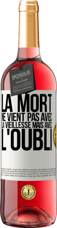 29,95 € | Vin rosé Édition ROSÉ La mort ne vient pas avec la vieillesse, mais avec l'oubli Étiquette Blanche. Étiquette personnalisable Vin jeune Récolte 2024 Tempranillo