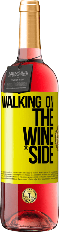 29,95 € Envio grátis | Vinho rosé Edição ROSÉ Walking on the Wine Side® Etiqueta Amarela. Etiqueta personalizável Vinho jovem Colheita 2025 Tempranillo