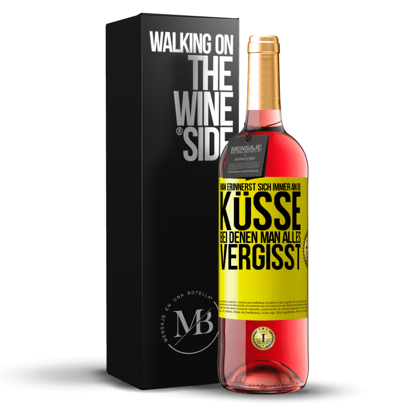 29,95 € Kostenloser Versand | Roséwein ROSÉ Ausgabe Man erinnerst sich immer an die Küsse, bei denen man alles vergisst Gelbes Etikett. Anpassbares Etikett Junger Wein Ernte 2023 Tempranillo