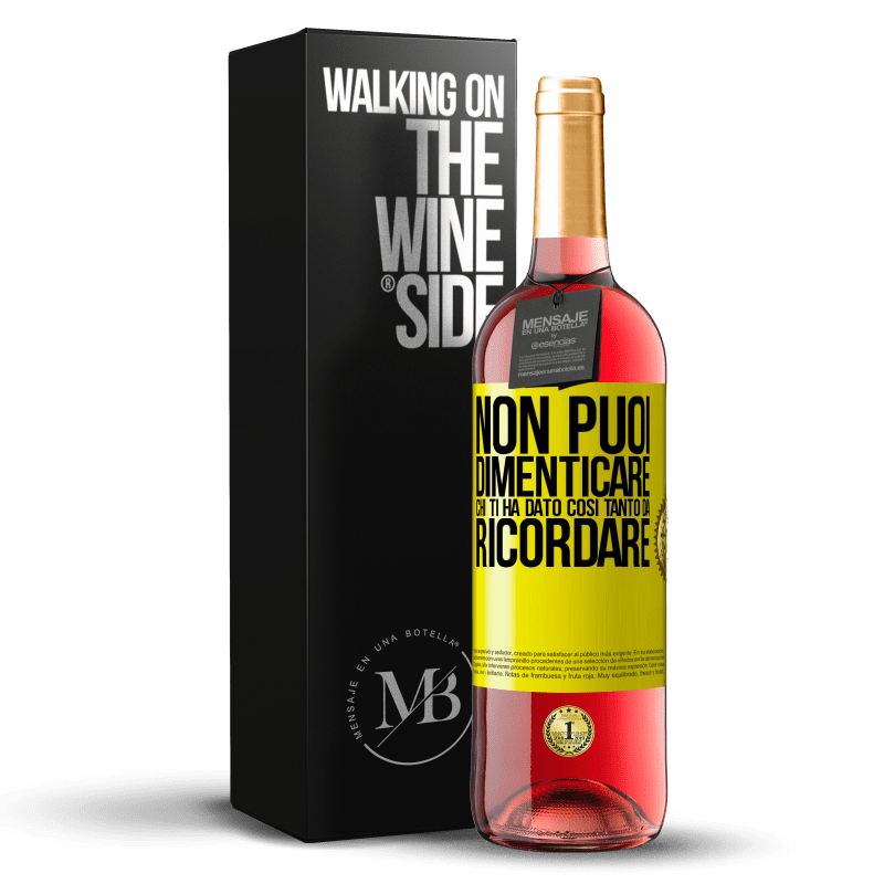 29,95 € Spedizione Gratuita | Vino rosato Edizione ROSÉ Non puoi dimenticare chi ti ha dato così tanto da ricordare Etichetta Gialla. Etichetta personalizzabile Vino giovane Raccogliere 2025 Tempranillo