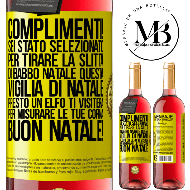 29,95 € Spedizione Gratuita | Vino rosato Edizione ROSÉ Complimenti! Sei stato selezionato per tirare la slitta di Babbo Natale questa vigilia di Natale. Presto un elfo ti visiterà Etichetta Gialla. Etichetta personalizzabile Vino giovane Raccogliere 2023 Tempranillo