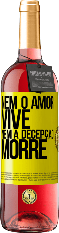 29,95 € | Vinho rosé Edição ROSÉ Nem o amor vive, nem a decepção morre Etiqueta Amarela. Etiqueta personalizável Vinho jovem Colheita 2024 Tempranillo