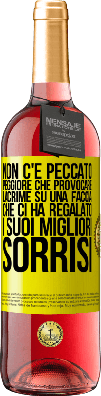 Spedizione Gratuita | Vino rosato Edizione ROSÉ Non c'è peccato peggiore che provocare lacrime su una faccia che ci ha regalato i suoi migliori sorrisi Etichetta Gialla. Etichetta personalizzabile Vino giovane Raccogliere 2023 Tempranillo