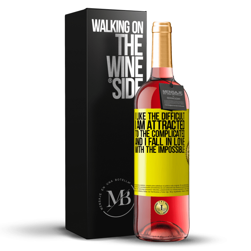 29,95 € Бесплатная доставка | Розовое вино Издание ROSÉ Мне нравится трудное, меня привлекает сложное, и я влюбляюсь в невозможное Желтая этикетка. Настраиваемая этикетка Молодое вино Урожай 2023 Tempranillo