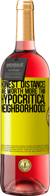 29,95 € Free Shipping | Rosé Wine ROSÉ Edition Honest distances are worth more than hypocritical neighborhoods Yellow Label. Customizable label Young wine Harvest 2025 Tempranillo