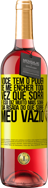 «Você tem o poder de me encher toda vez que sorri, e isso diz muito mais sobre sua risada do que sobre meu vazio» Edição ROSÉ