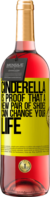 29,95 € | Rosé Wine ROSÉ Edition Cinderella is proof that a new pair of shoes can change your life Yellow Label. Customizable label Young wine Harvest 2023 Tempranillo