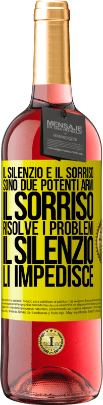 29,95 € | Vino rosato Edizione ROSÉ Il silenzio e il sorriso sono due potenti armi. Il sorriso risolve i problemi, il silenzio li impedisce Etichetta Gialla. Etichetta personalizzabile Vino giovane Raccogliere 2025 Tempranillo