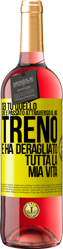 29,95 € | Vino rosato Edizione ROSÉ Sei tu quello che è passato attraverso il mio treno e ha deragliato tutta la mia vita Etichetta Gialla. Etichetta personalizzabile Vino giovane Raccogliere 2024 Tempranillo