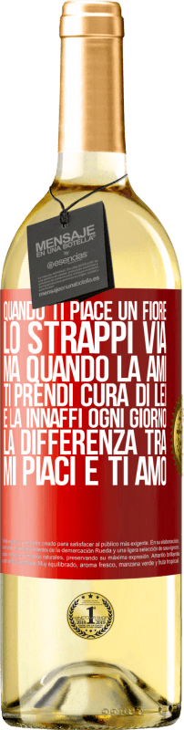 29,95 € | Vino bianco Edizione WHITE Quando ti piace un fiore, lo strappi via. Ma quando la ami, ti prendi cura di lei e la innaffi ogni giorno Etichetta Rossa. Etichetta personalizzabile Vino giovane Raccogliere 2024 Verdejo