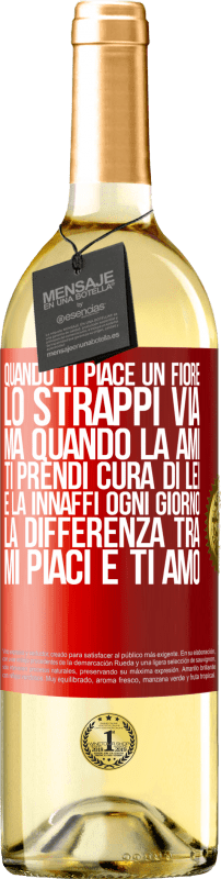 29,95 € | Vino bianco Edizione WHITE Quando ti piace un fiore, lo strappi via. Ma quando la ami, ti prendi cura di lei e la innaffi ogni giorno Etichetta Rossa. Etichetta personalizzabile Vino giovane Raccogliere 2025 Verdejo