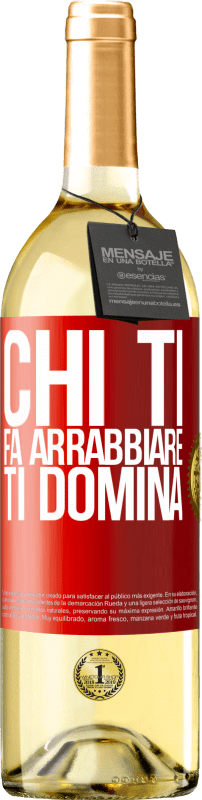 29,95 € Spedizione Gratuita | Vino bianco Edizione WHITE Chi ti fa arrabbiare ti domina Etichetta Rossa. Etichetta personalizzabile Vino giovane Raccogliere 2025 Verdejo