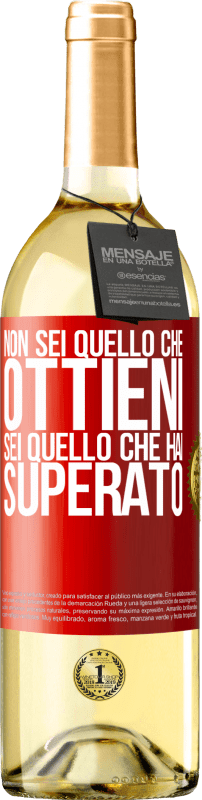 29,95 € | Vino bianco Edizione WHITE Non sei quello che ottieni. Sei quello che hai superato Etichetta Rossa. Etichetta personalizzabile Vino giovane Raccogliere 2025 Verdejo