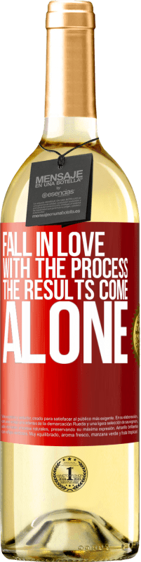29,95 € Free Shipping | White Wine WHITE Edition Fall in love with the process, the results come alone Red Label. Customizable label Young wine Harvest 2022 Verdejo