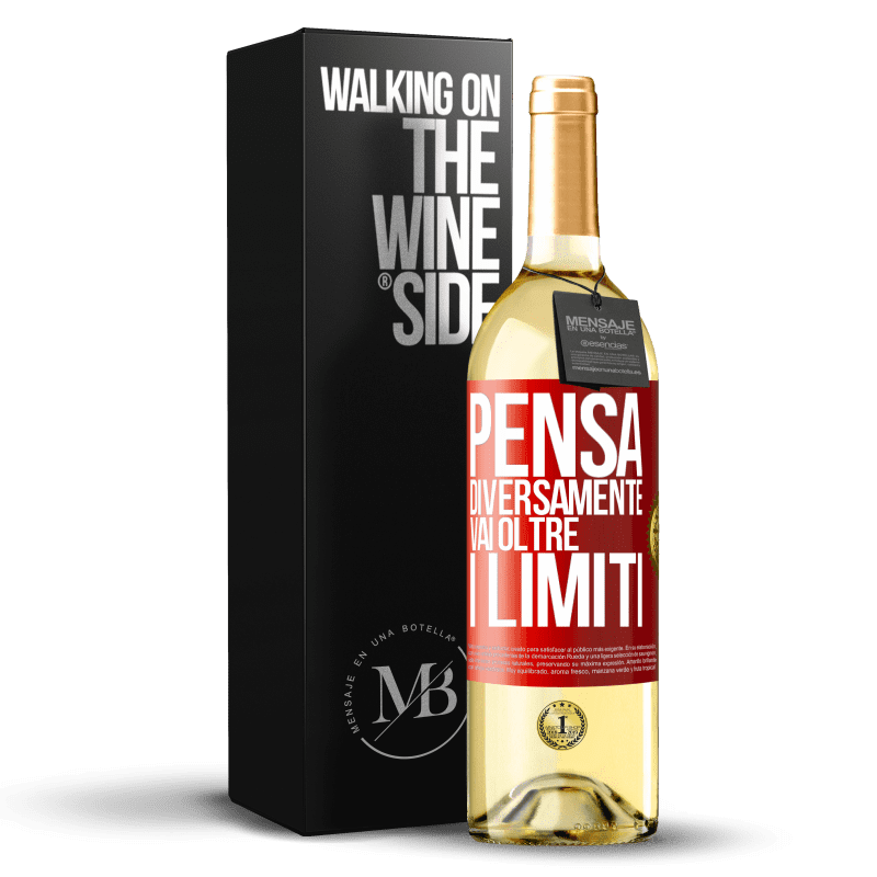 29,95 € Spedizione Gratuita | Vino bianco Edizione WHITE Pensa diversamente. Vai oltre i limiti Etichetta Rossa. Etichetta personalizzabile Vino giovane Raccogliere 2023 Verdejo