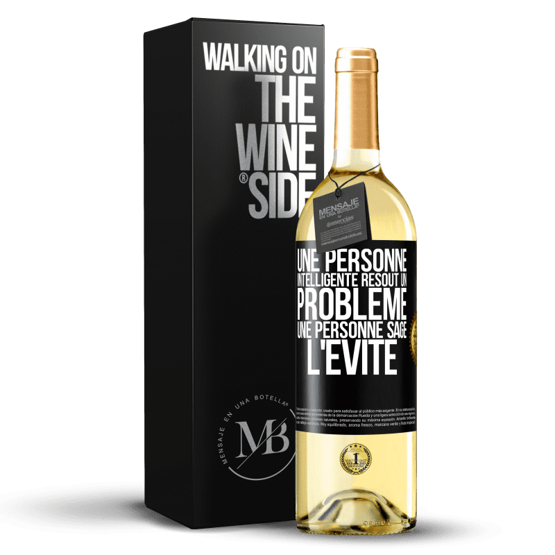 29,95 € Envoi gratuit | Vin blanc Édition WHITE Une personne intelligente résout un problème. Une personne sage l'évite Étiquette Noire. Étiquette personnalisable Vin jeune Récolte 2025 Verdejo