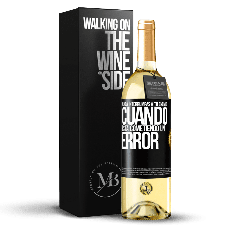 29,95 € Envío gratis | Vino Blanco Edición WHITE Nunca interrumpas a tu enemigo cuando está cometiendo un error Etiqueta Negra. Etiqueta personalizable Vino joven Cosecha 2024 Verdejo