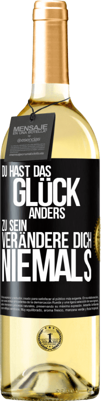 29,95 € | Weißwein WHITE Ausgabe Du hast das Glück, anders zu sein. Verändere dich niemals Schwarzes Etikett. Anpassbares Etikett Junger Wein Ernte 2024 Verdejo