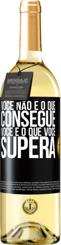 29,95 € | Vinho branco Edição WHITE Você não é o que consegue. Você é o que você supera Etiqueta Preta. Etiqueta personalizável Vinho jovem Colheita 2024 Verdejo