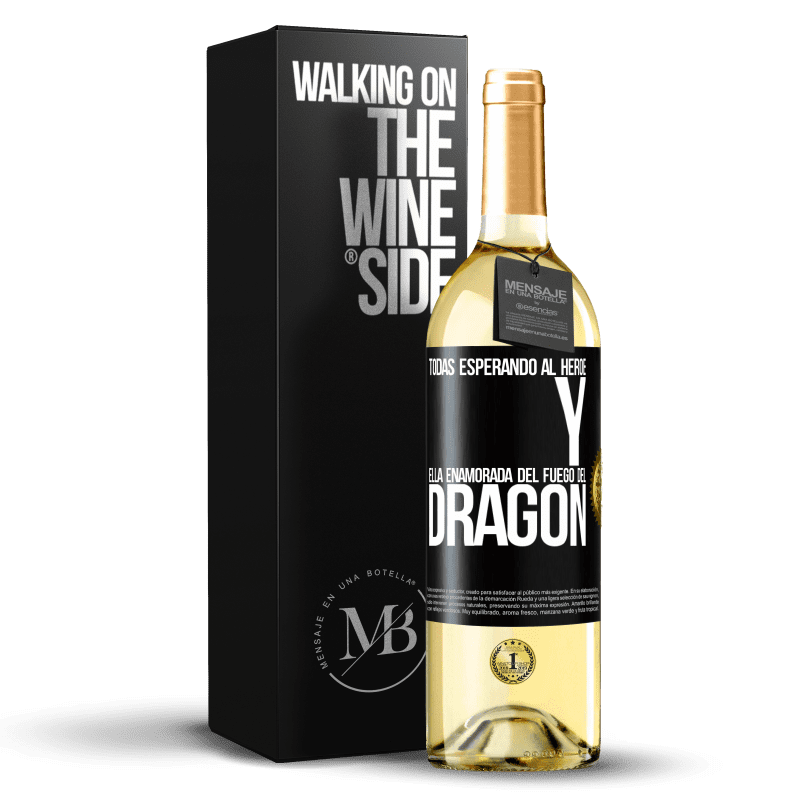 29,95 € Envío gratis | Vino Blanco Edición WHITE Todas esperando al héroe y ella enamorada del fuego del dragón Etiqueta Negra. Etiqueta personalizable Vino joven Cosecha 2025 Verdejo
