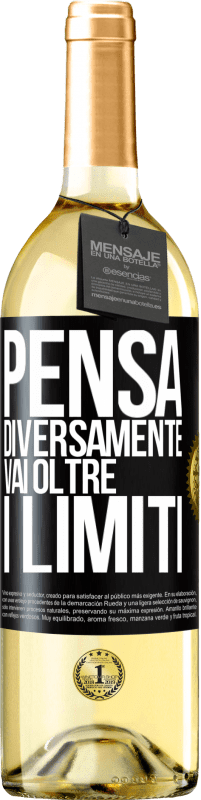 29,95 € Spedizione Gratuita | Vino bianco Edizione WHITE Pensa diversamente. Vai oltre i limiti Etichetta Nera. Etichetta personalizzabile Vino giovane Raccogliere 2025 Verdejo