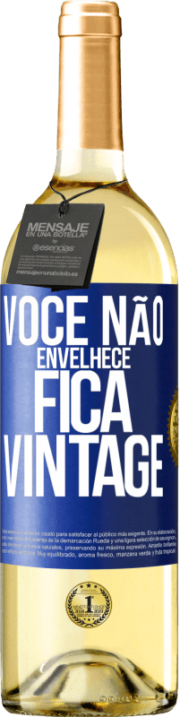 29,95 € | Vinho branco Edição WHITE Você não envelhece, fica vintage Etiqueta Azul. Etiqueta personalizável Vinho jovem Colheita 2024 Verdejo