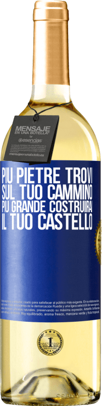 29,95 € | Vino bianco Edizione WHITE Più pietre trovi sul tuo cammino, più grande costruirai il tuo castello Etichetta Blu. Etichetta personalizzabile Vino giovane Raccogliere 2024 Verdejo