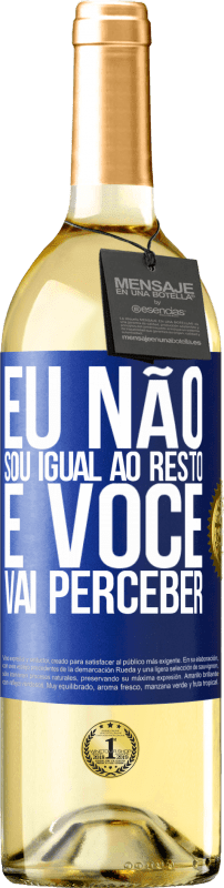 29,95 € Envio grátis | Vinho branco Edição WHITE Eu não sou igual ao resto, e você vai perceber Etiqueta Azul. Etiqueta personalizável Vinho jovem Colheita 2023 Verdejo