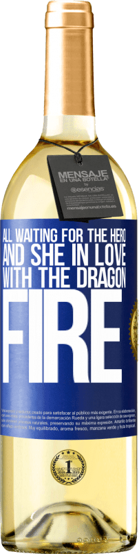 29,95 € | Белое вино Издание WHITE Все ждут героя и она влюблена в драконий огонь Синяя метка. Настраиваемая этикетка Молодое вино Урожай 2023 Verdejo