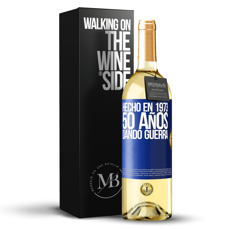 29,95 € Envío gratis | Vino Blanco Edición WHITE Hecho en 1973. 50 años dando guerra Etiqueta Azul. Etiqueta personalizable Vino joven Cosecha 2025 Verdejo
