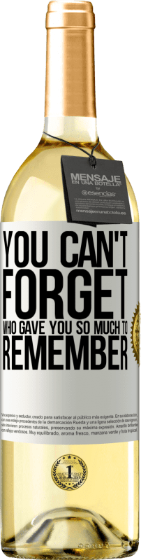29,95 € Free Shipping | White Wine WHITE Edition You can't forget who gave you so much to remember White Label. Customizable label Young wine Harvest 2025 Verdejo