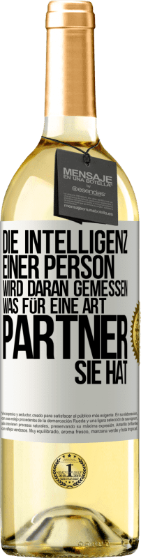 «Die Intelligenz einer Person wird daran gemessen, was für eine Art Partner sie hat» WHITE Ausgabe
