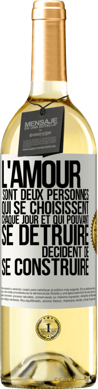 29,95 € Envoi gratuit | Vin blanc Édition WHITE L'amour sont deux personnes qui se choisissent chaque jour et qui pouvant se détruire, décident de se construire Étiquette Blanche. Étiquette personnalisable Vin jeune Récolte 2025 Verdejo