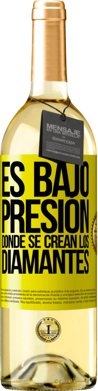 29,95 € | Vino Blanco Edición WHITE Es bajo presión donde se crean los diamantes Etiqueta Amarilla. Etiqueta personalizable Vino joven Cosecha 2025 Verdejo