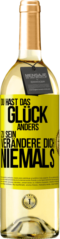 29,95 € Kostenloser Versand | Weißwein WHITE Ausgabe Du hast das Glück, anders zu sein. Verändere dich niemals Gelbes Etikett. Anpassbares Etikett Junger Wein Ernte 2025 Verdejo